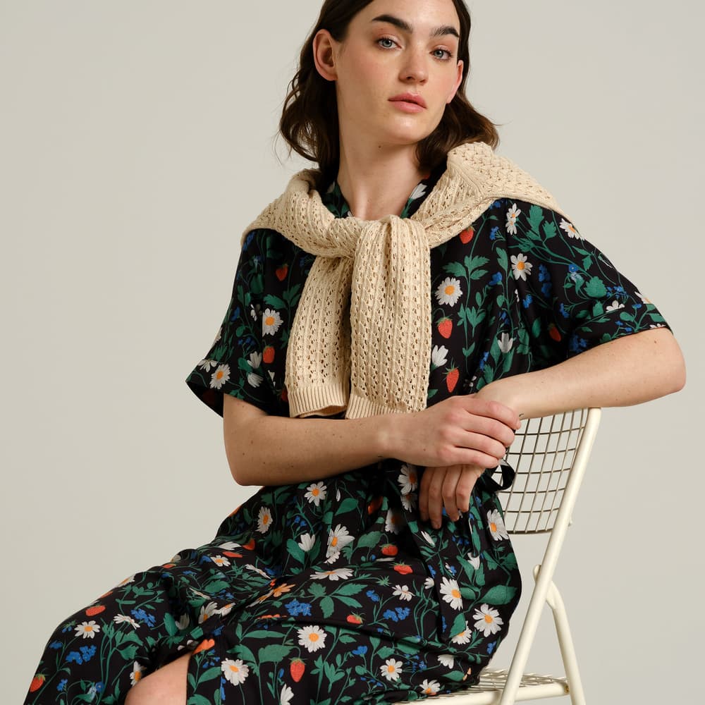 Dress Kallvik Strawberry Field Black