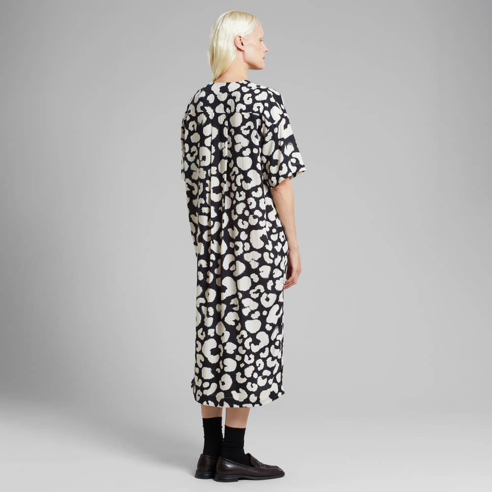 Kaftan Skillinge Painted Leopard Black