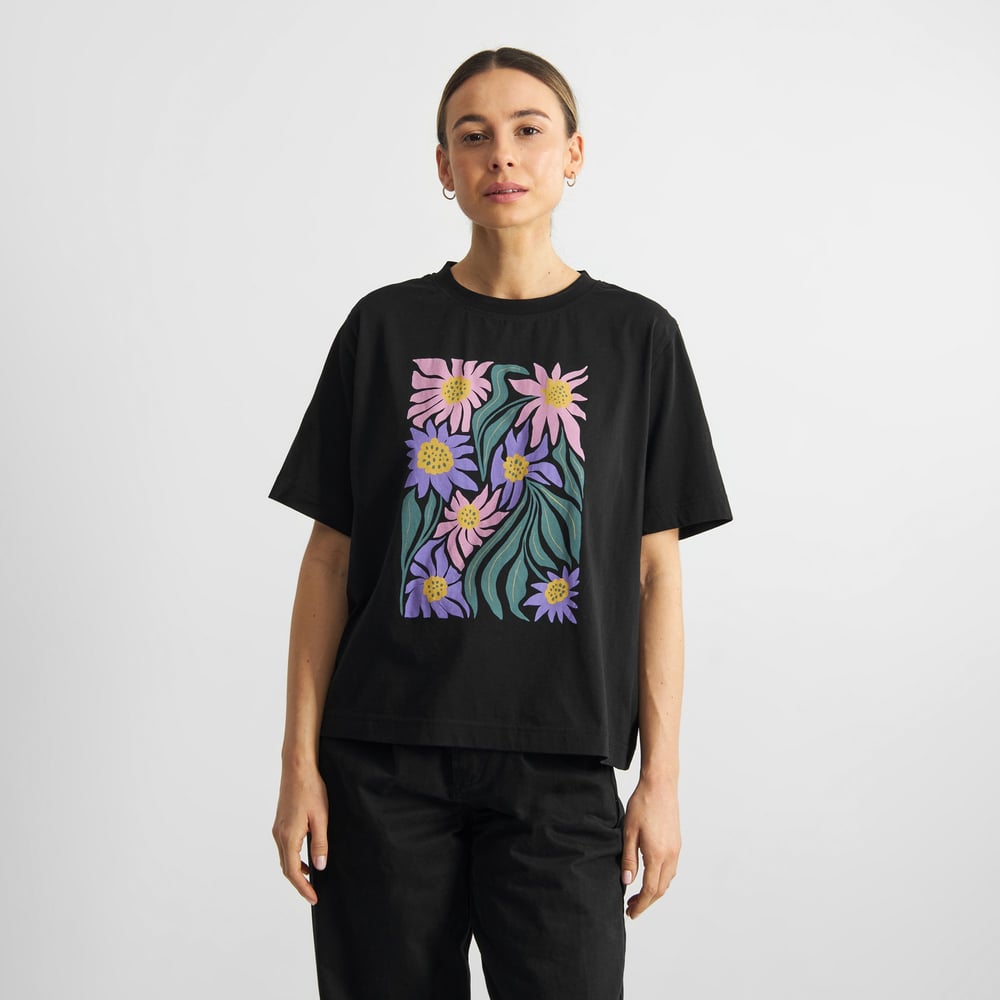 T-shirt Vadstena Daisy Block Black