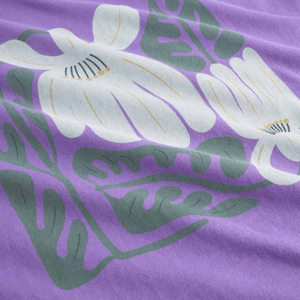 T-shirt Vadstena Winter Blossoms Paisley Purple