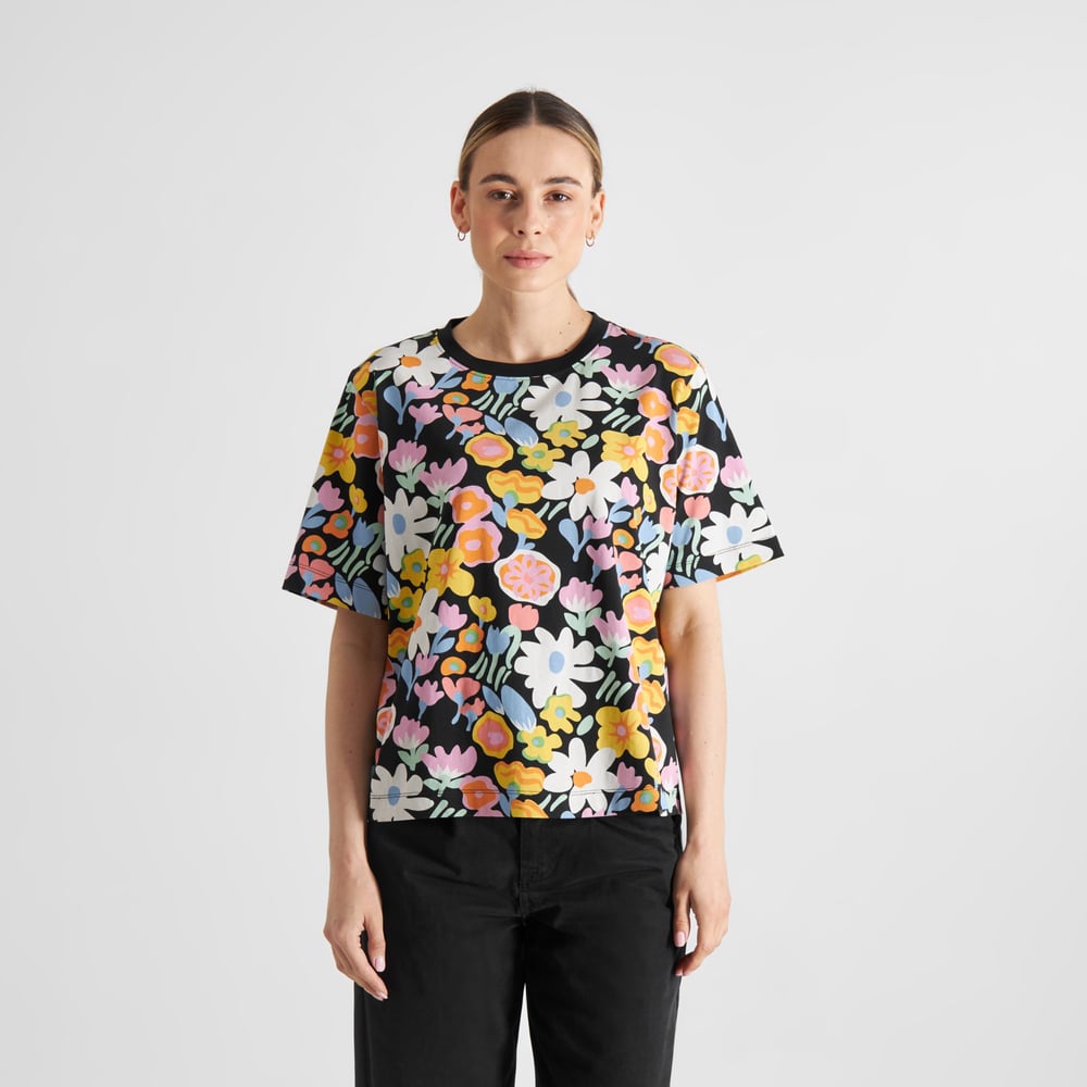T-shirt Vadstena Meadow Flowers Big Multi Color