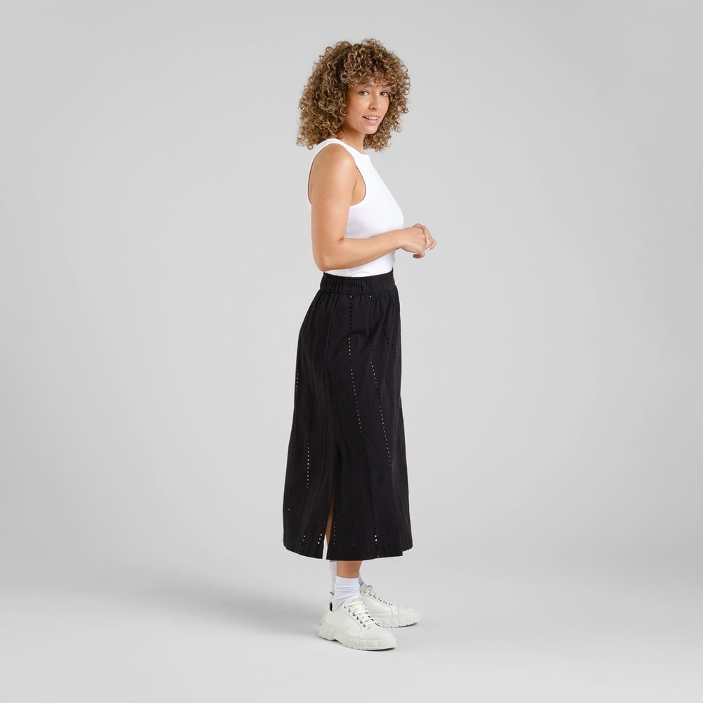 Skirt Viken Schiffli Black