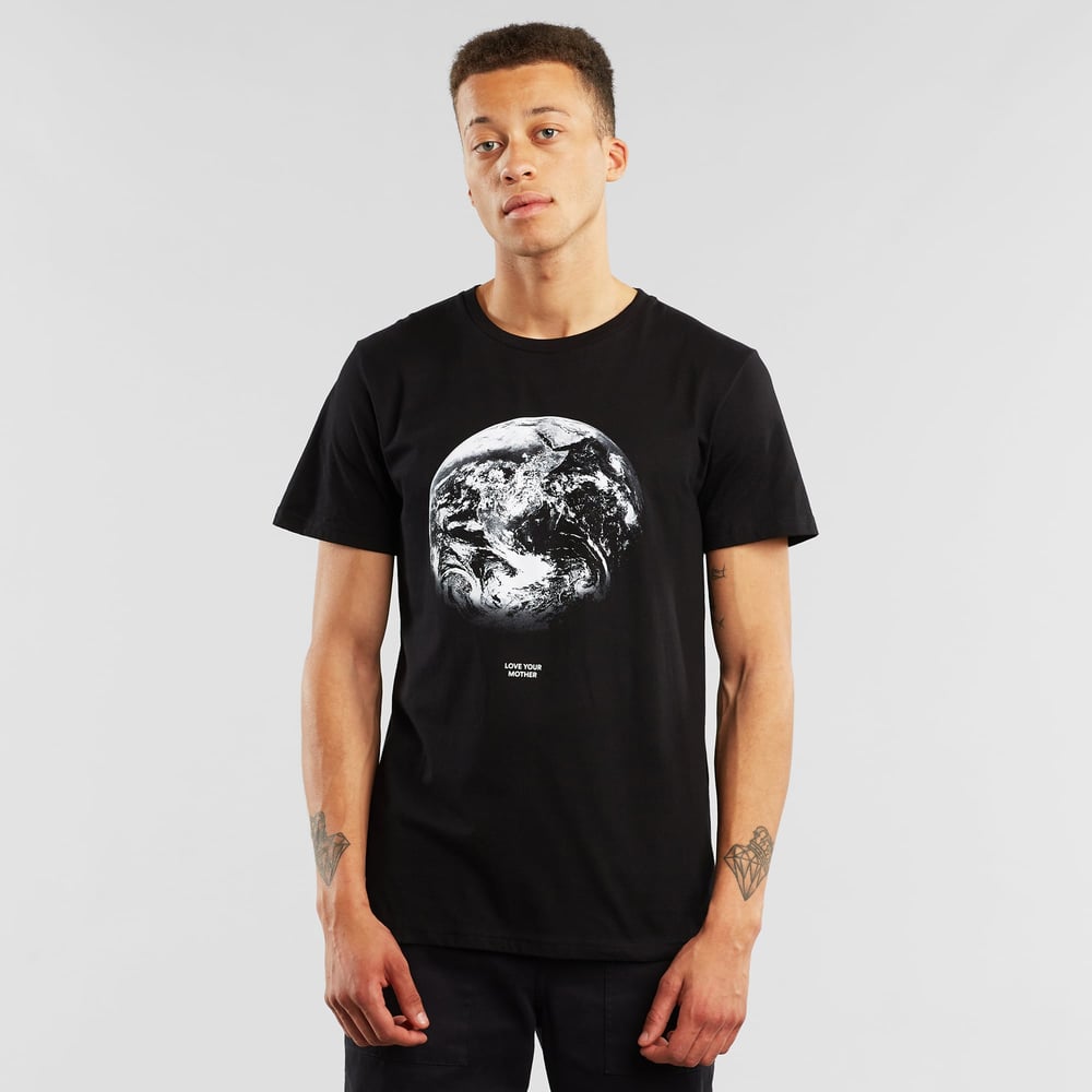 T-shirt Stockholm Love Your Mother Black