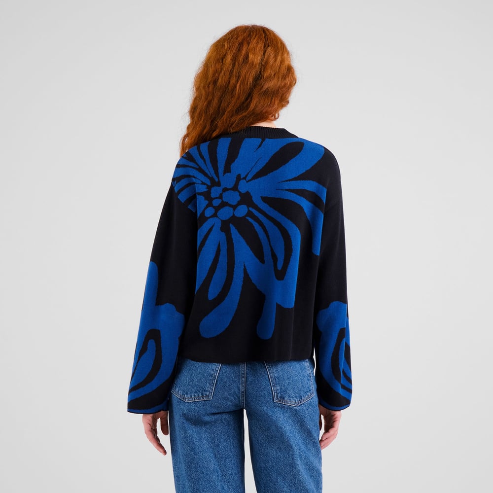 Sweater Limhamn Big Flower Blue