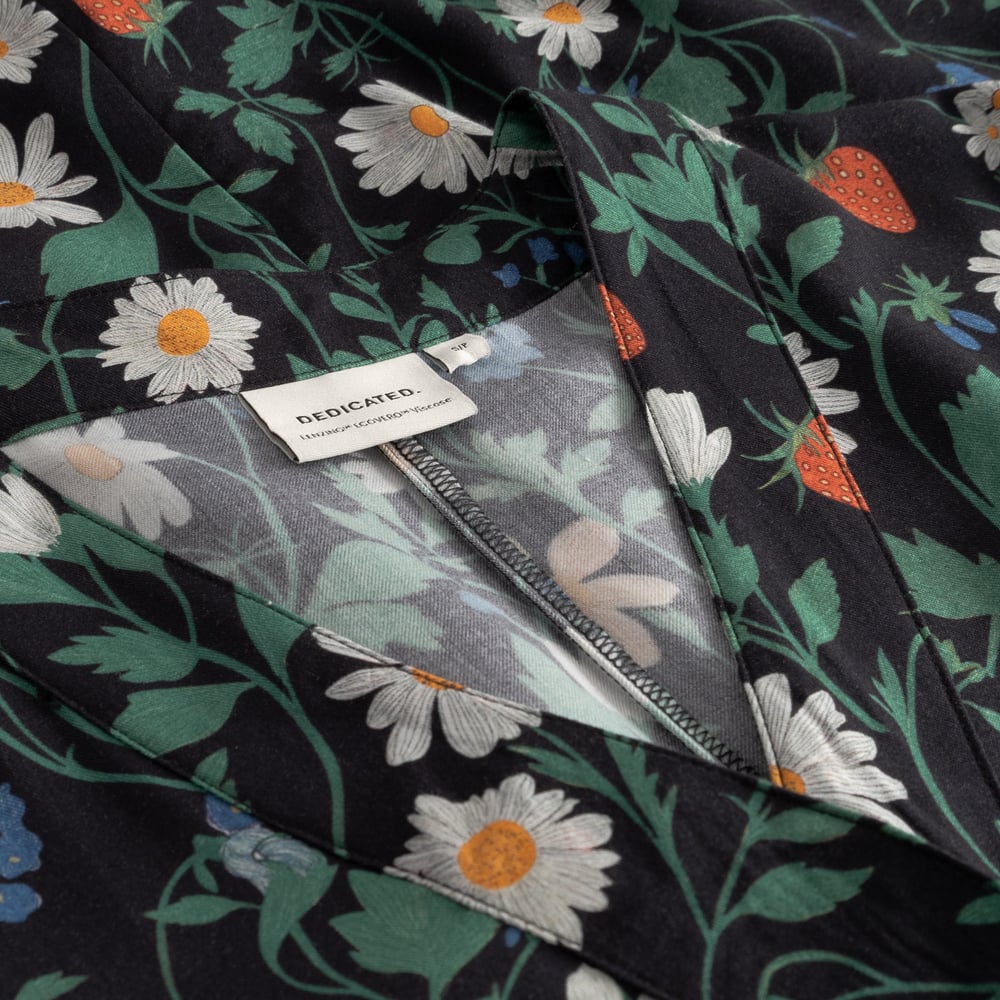 Dress Kallvik Strawberry Field Black