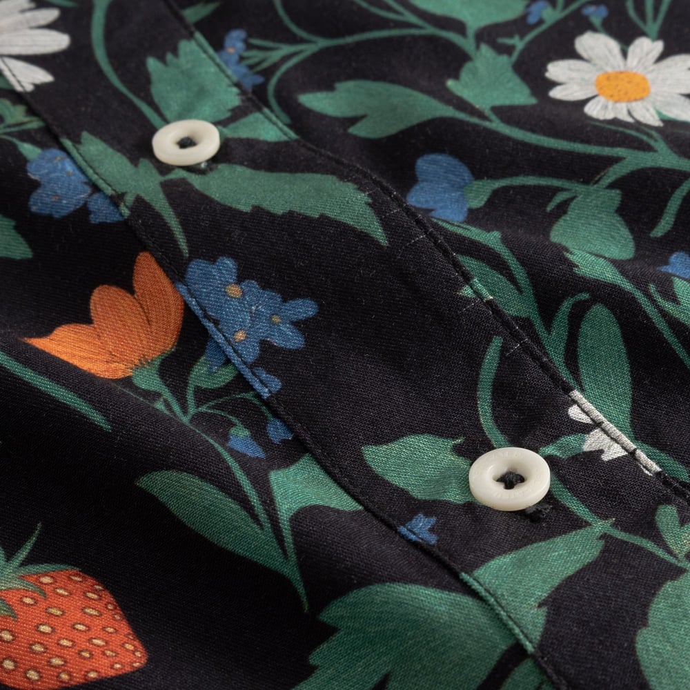 Shirt Alsvik Strawberry Field Black