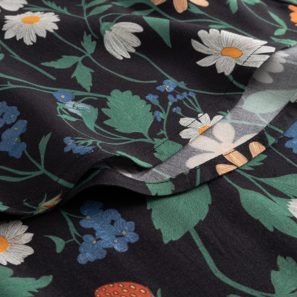 Shirt Alsvik Strawberry Field Black