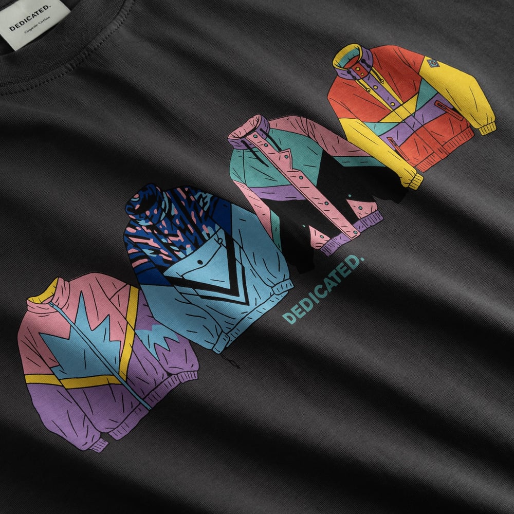 Detail shot of the charcoal T-shirt Stockholm, showcasing the fun and colourful retro windbreaker print.