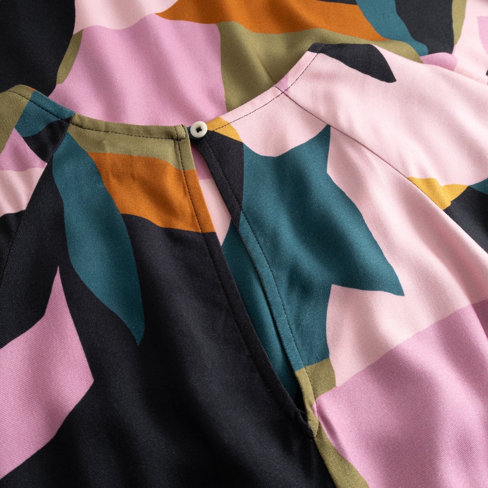 Dress Skebokvarn Abstract Fruit