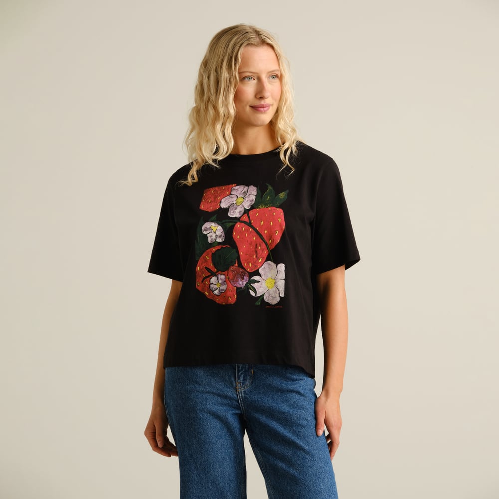 T-shirt Vadstena Strawberries Black
