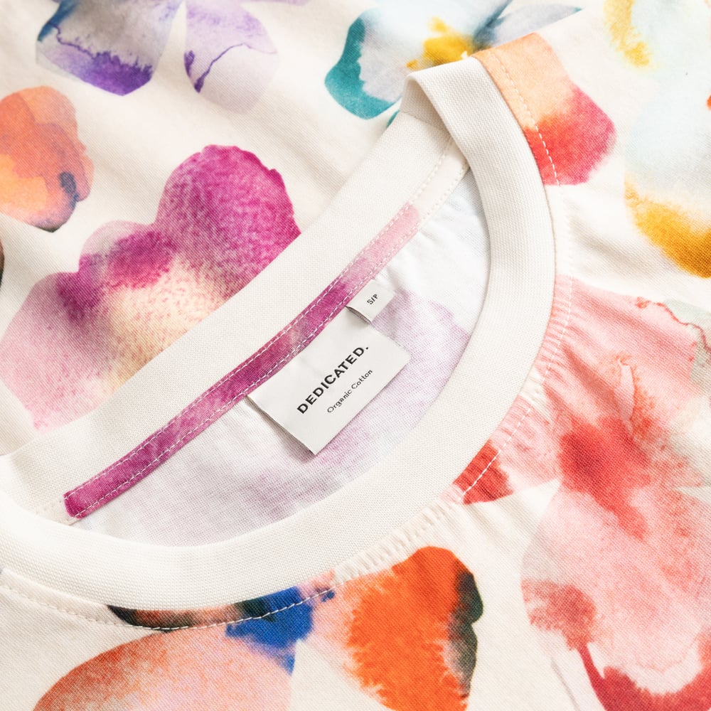 T-shirt Vadstena Flower Cut Egg White