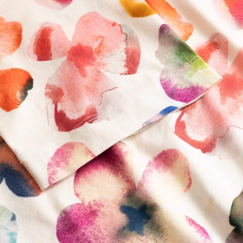 T-shirt Vadstena Flower Cut Egg White