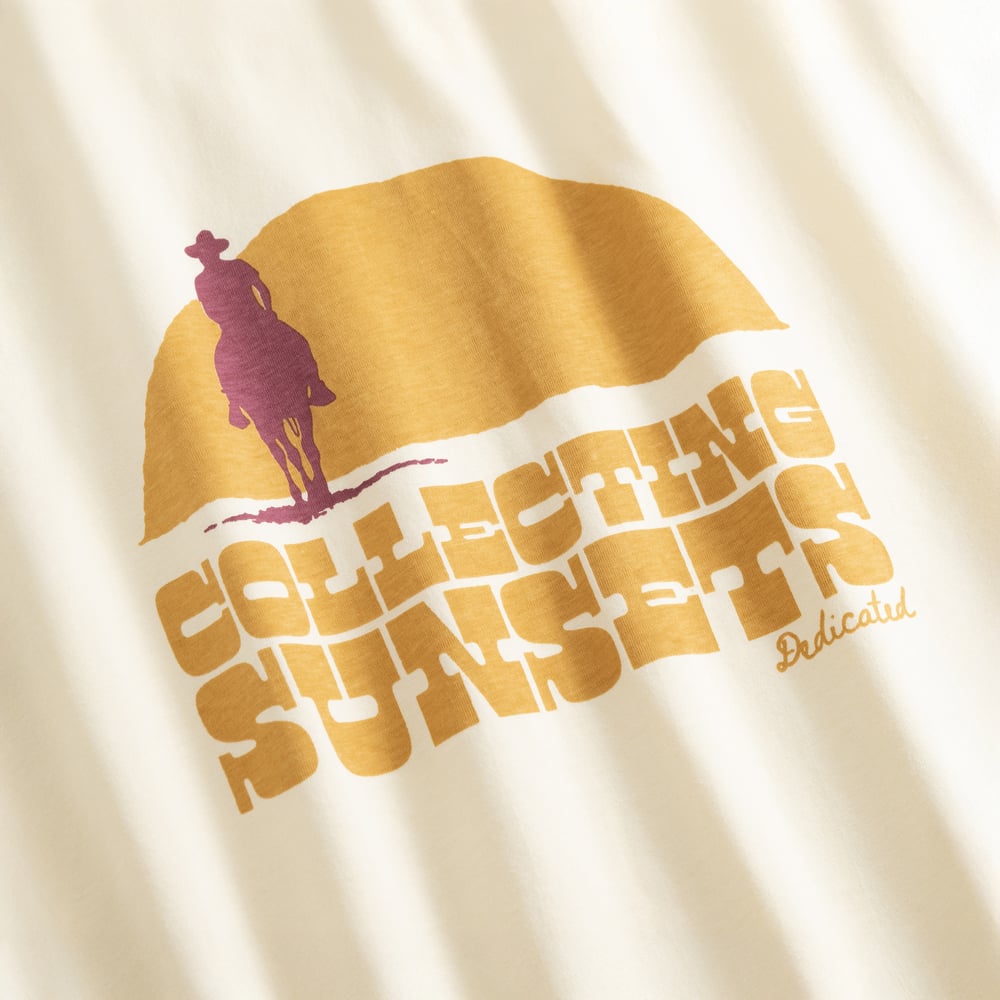 T-shirt Visby Collecting Sunsets Yellow