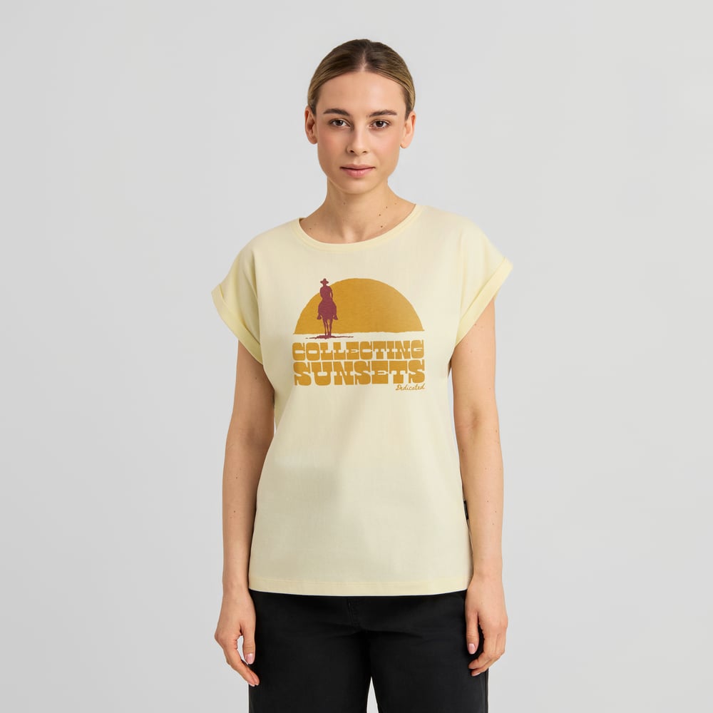 T-shirt Visby Collecting Sunsets Yellow