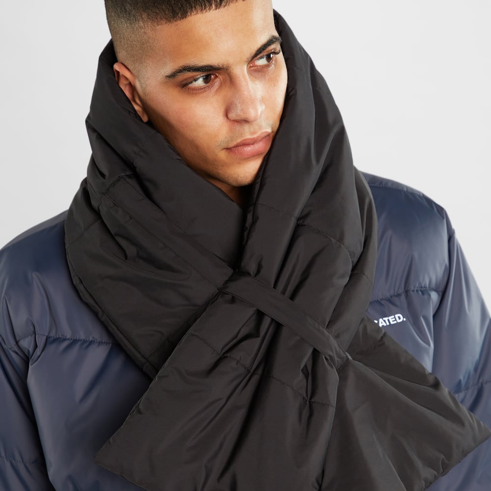 Puffer Scarf Pajala Black