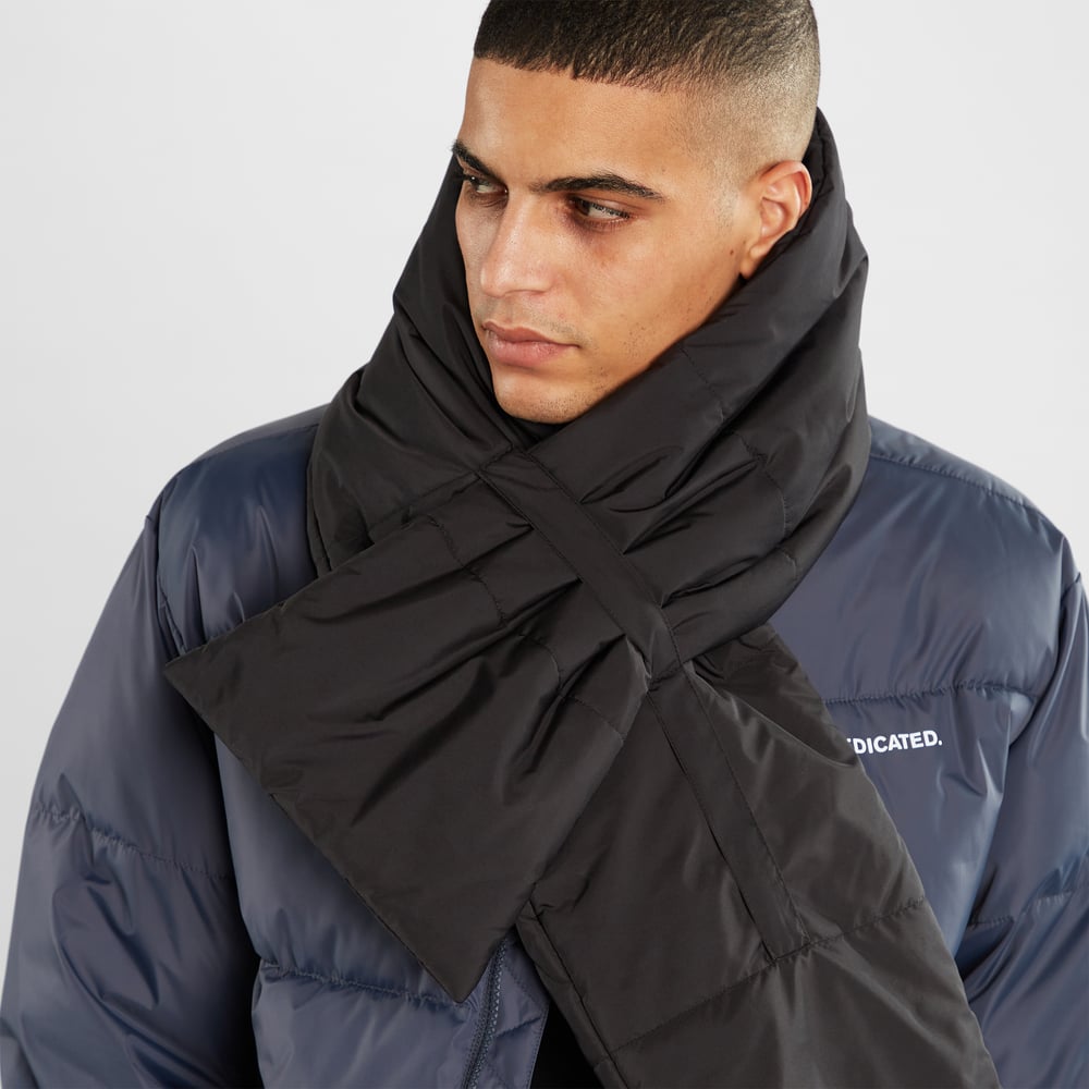 Puffer Scarf Pajala Black