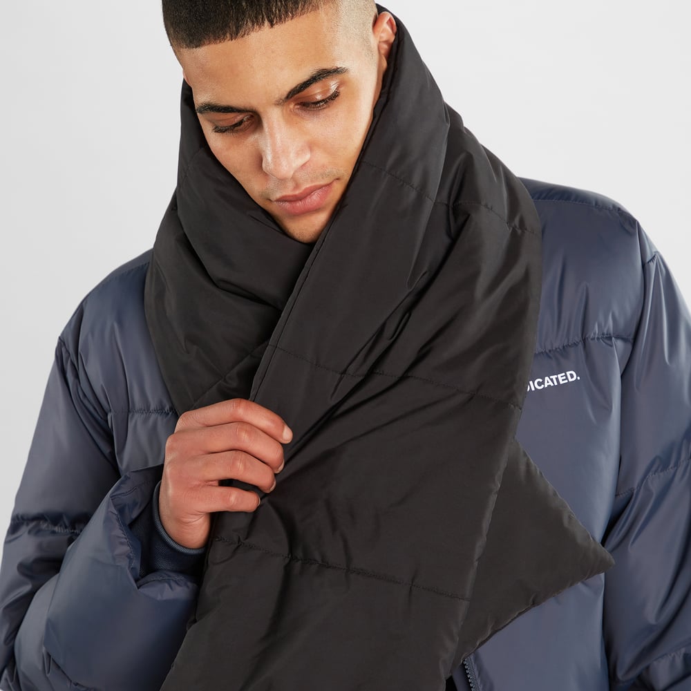 Puffer Scarf Pajala Black