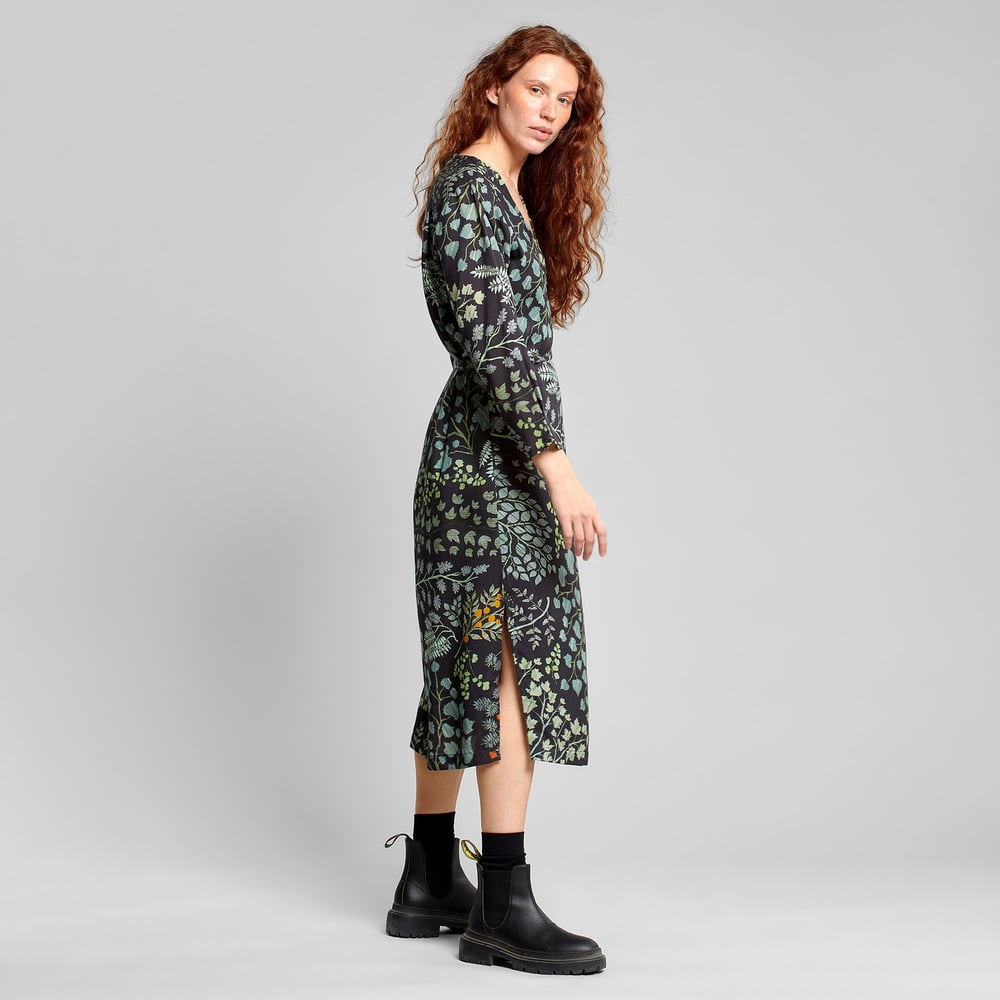 Wrap Dress Smygehuk Botanical Quilt Black