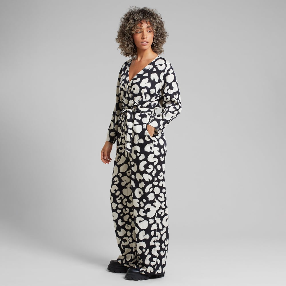 Wrap Jumpsuit Farsta Painted Leopard Black