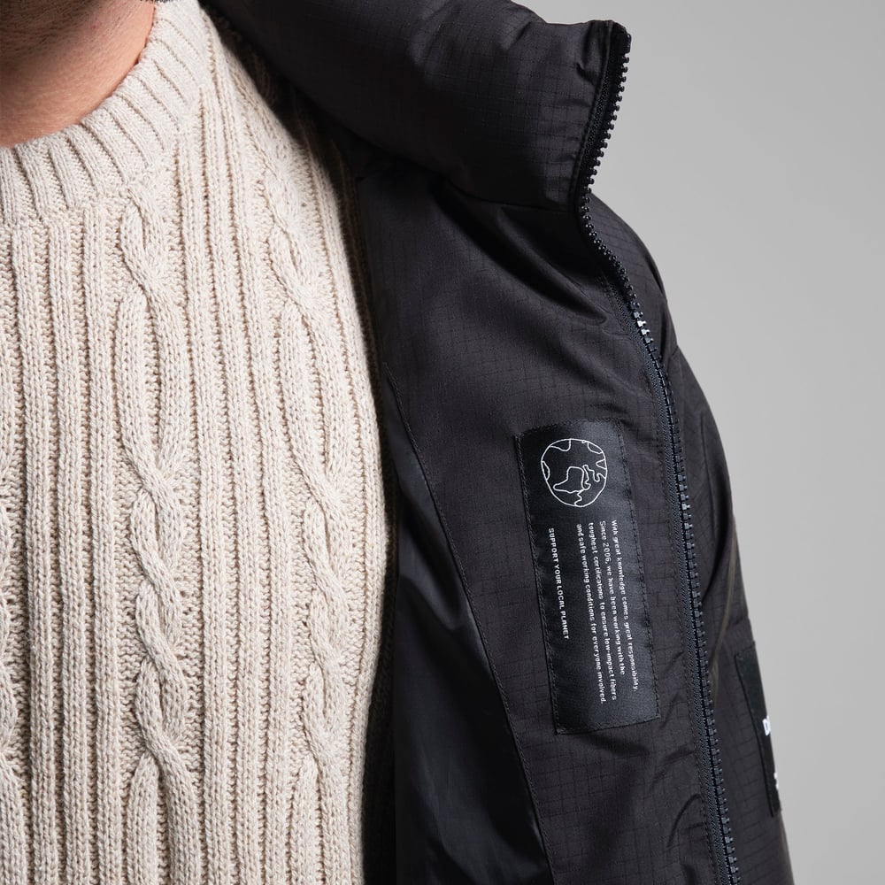 Puffer Sorsele Square Quilt Black