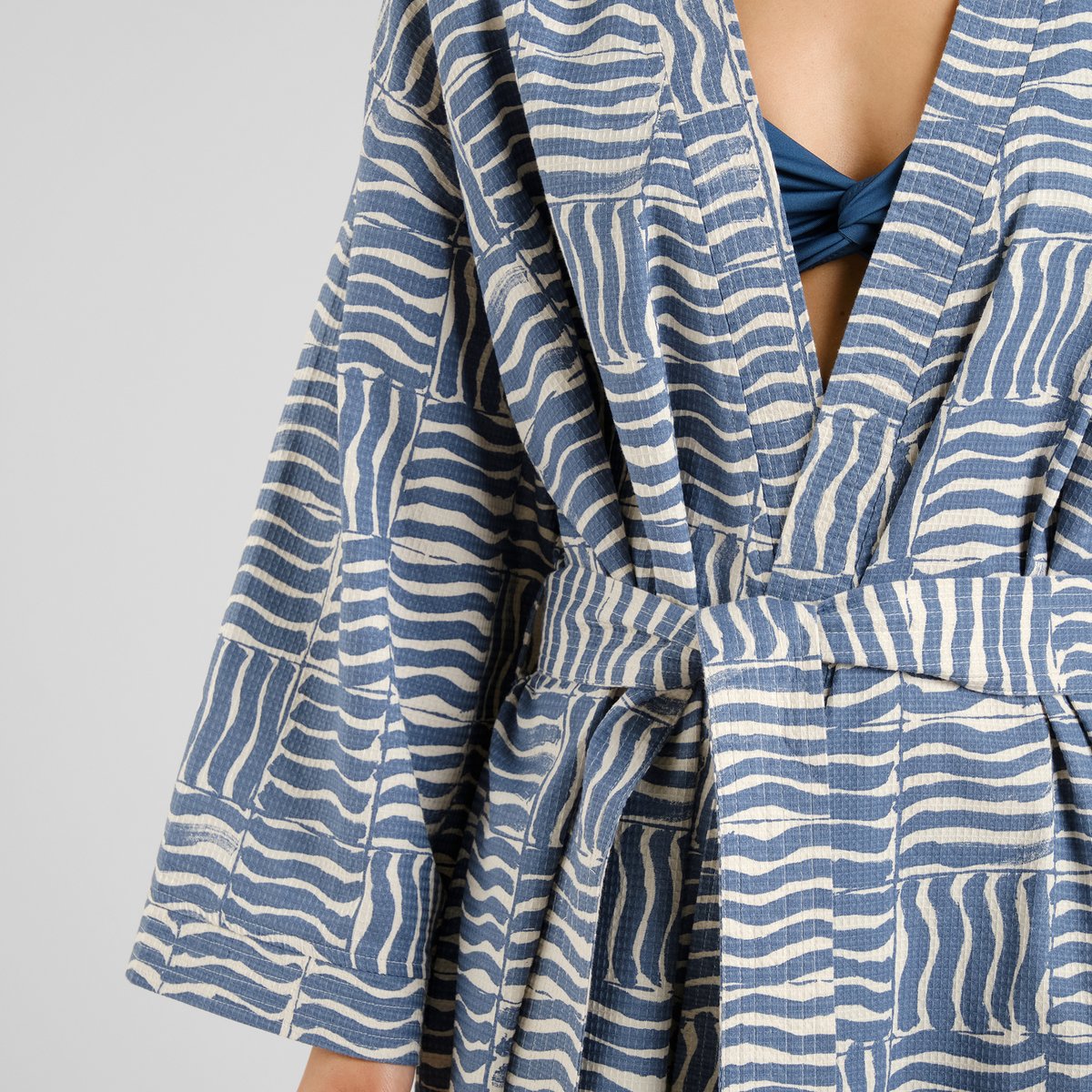 Glabo Bathrobe Wave Tiles Blue