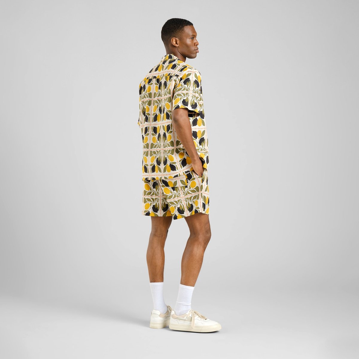 Shorts Essingen Lemon Tiles Oat White