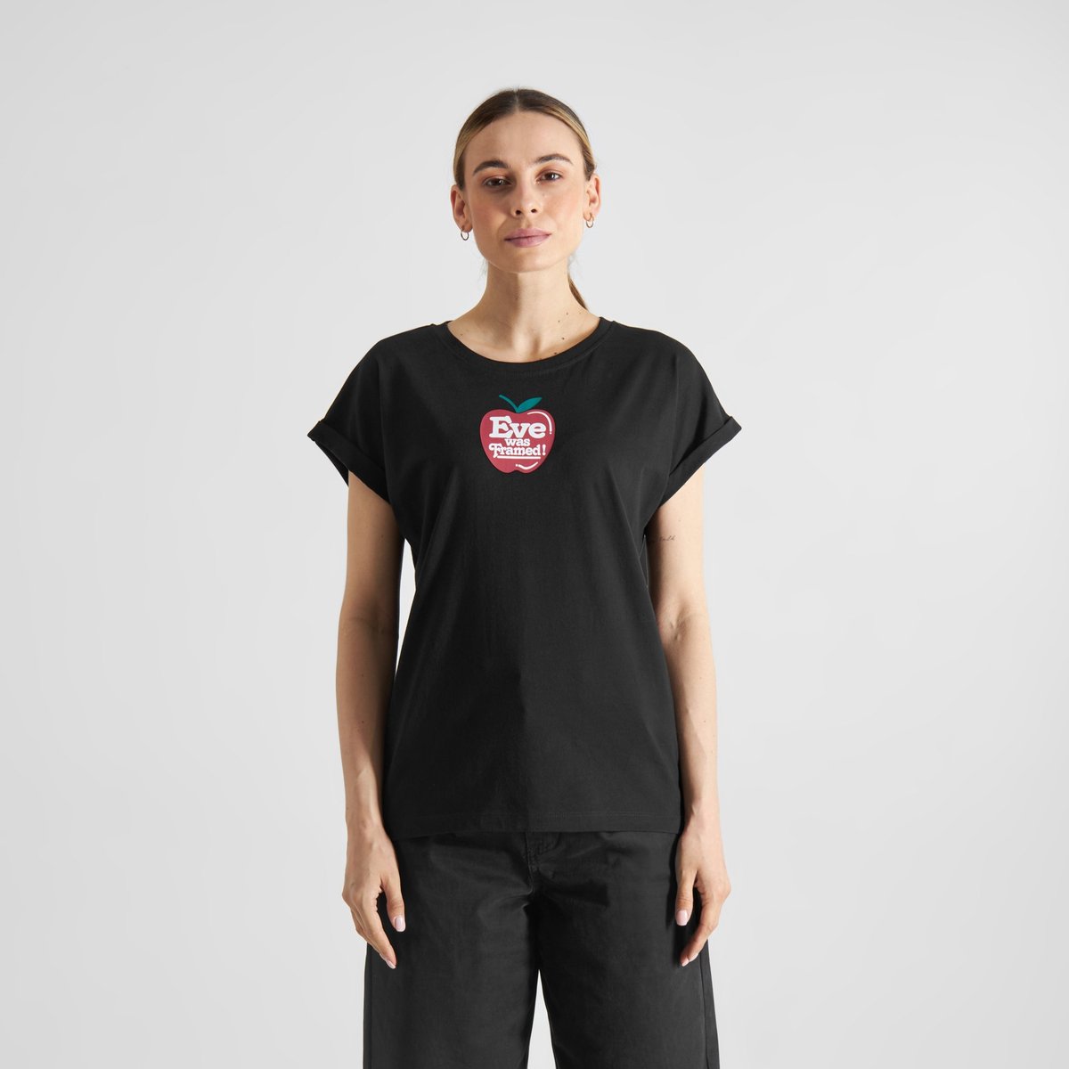 T-shirt Visby Eve Was Framed Black