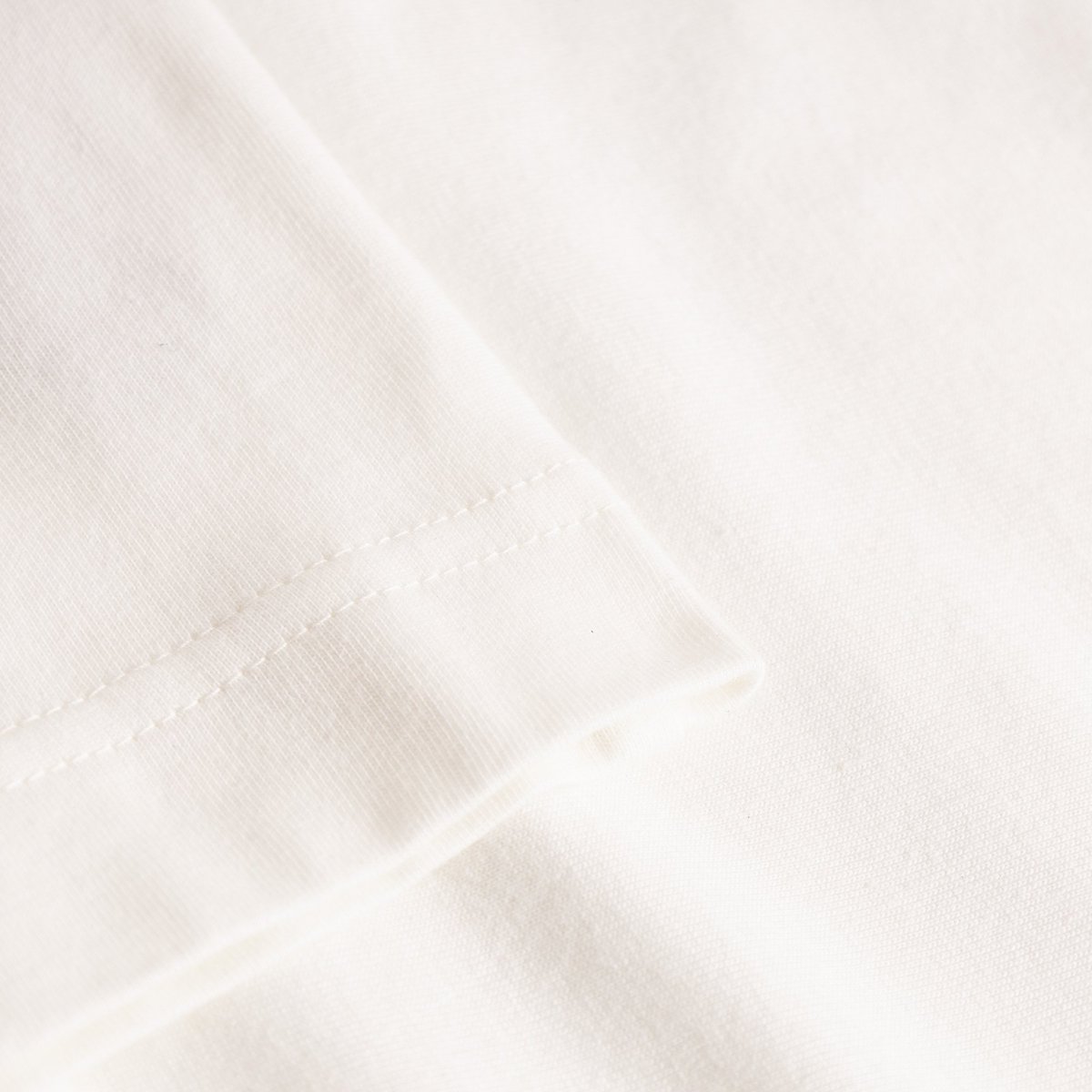 T-shirt Vadstena God is a Woman Off-White