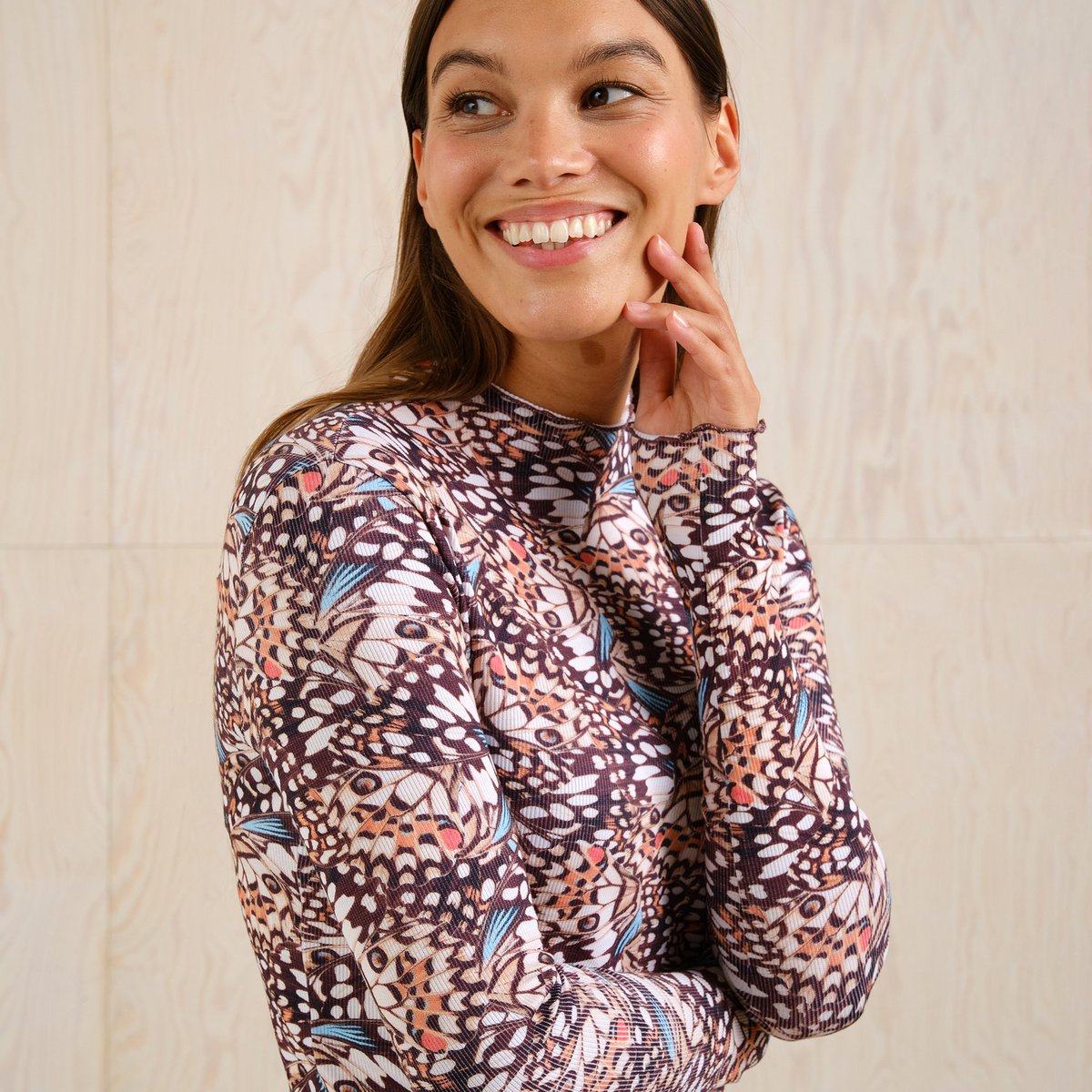 Rib Top Ryd Butterfly Wings Multi Color