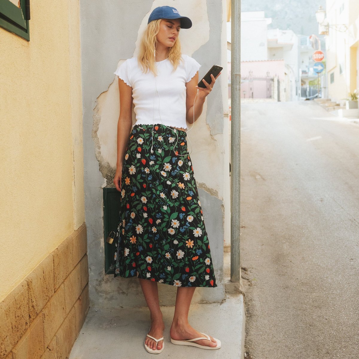 Skirt Viken Strawberry Field Black