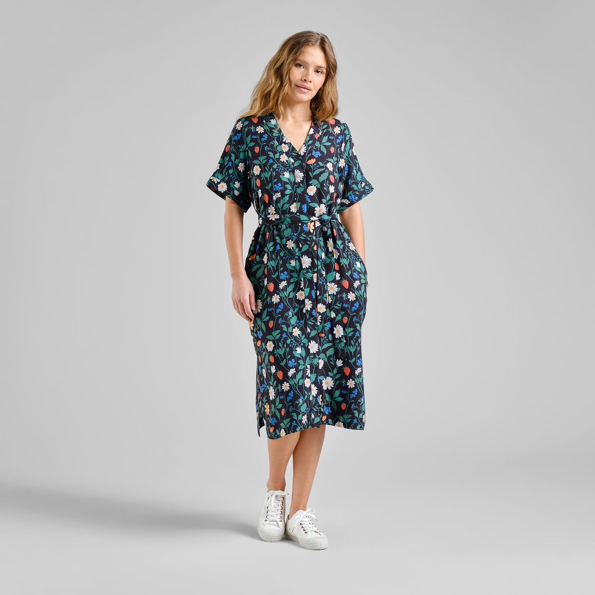 Dress Kallvik Strawberry Field Black