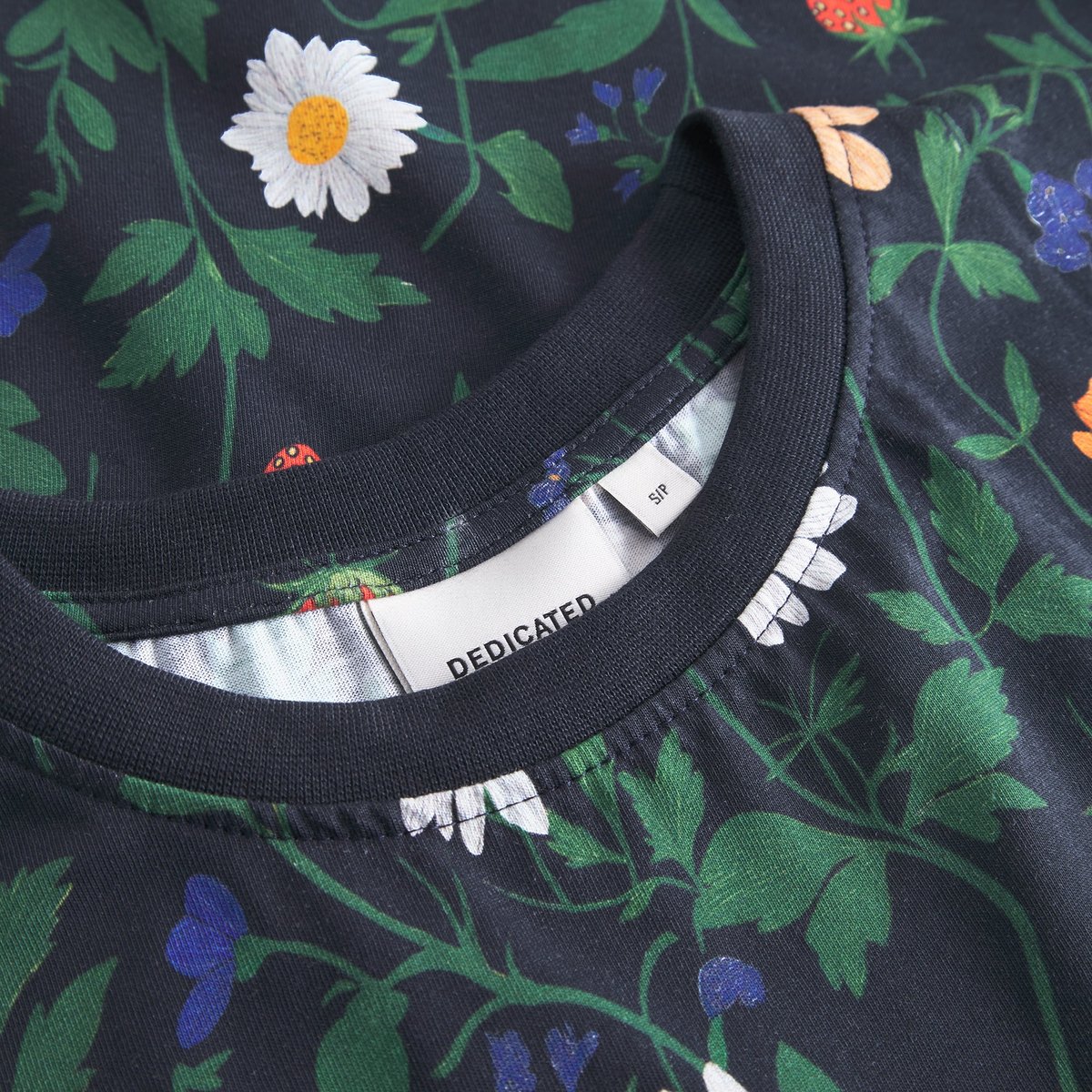 T-shirt Visby Strawberry Field Black