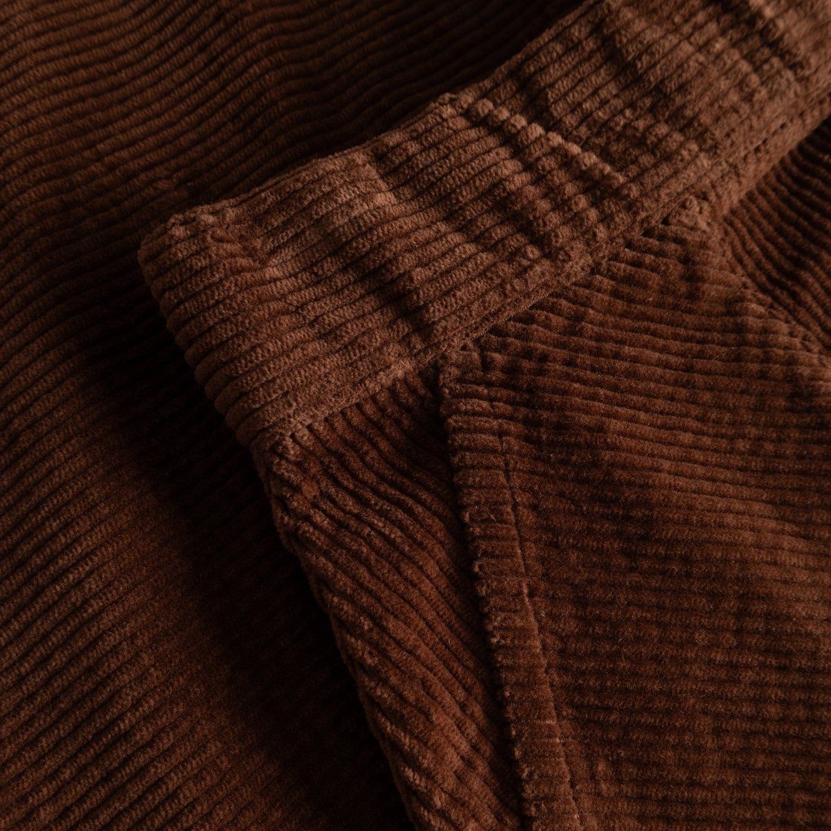 A close-up look at the wonderfully soft corduroy and pocket detail on our Majorna Skirt in cappuccino brown.