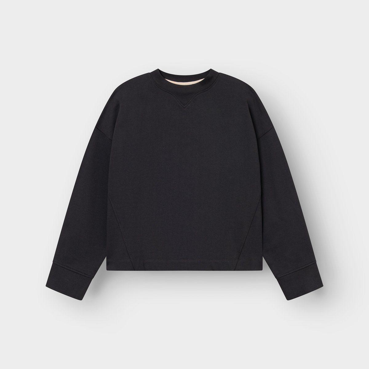 The women's Sweatshirt Gia in Phantom Black, photographed as a flat lay to show its shape and details.