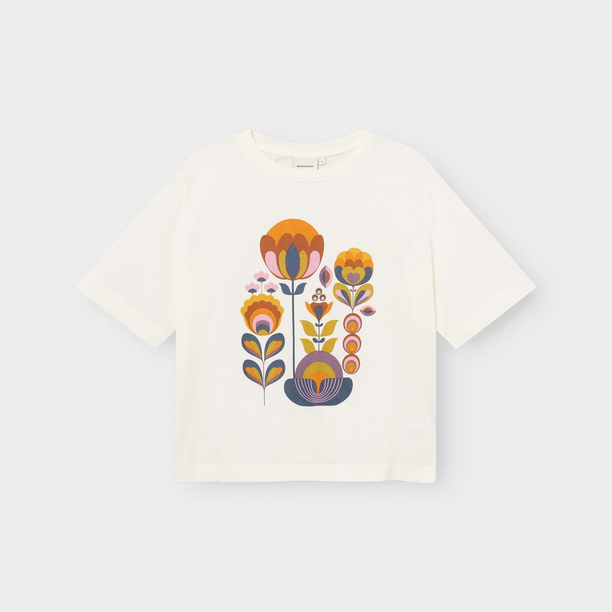 Front view of the T-shirt Vadstena in off-white, featuring the colorful retro-inspired Autumn Harvest graphic print.