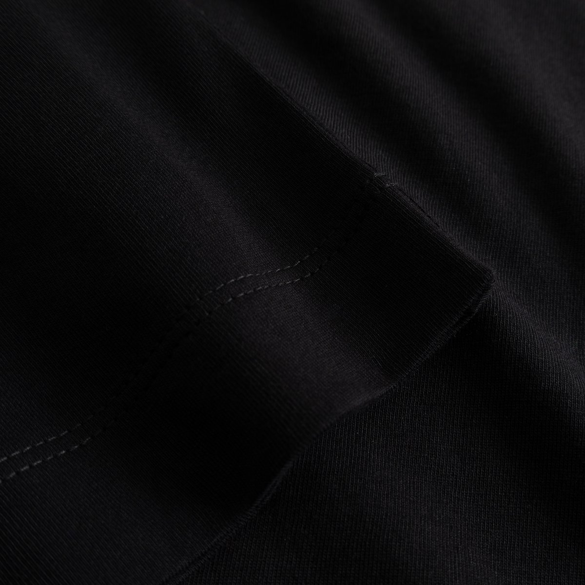 T-shirt Vadstena Strawberries Black