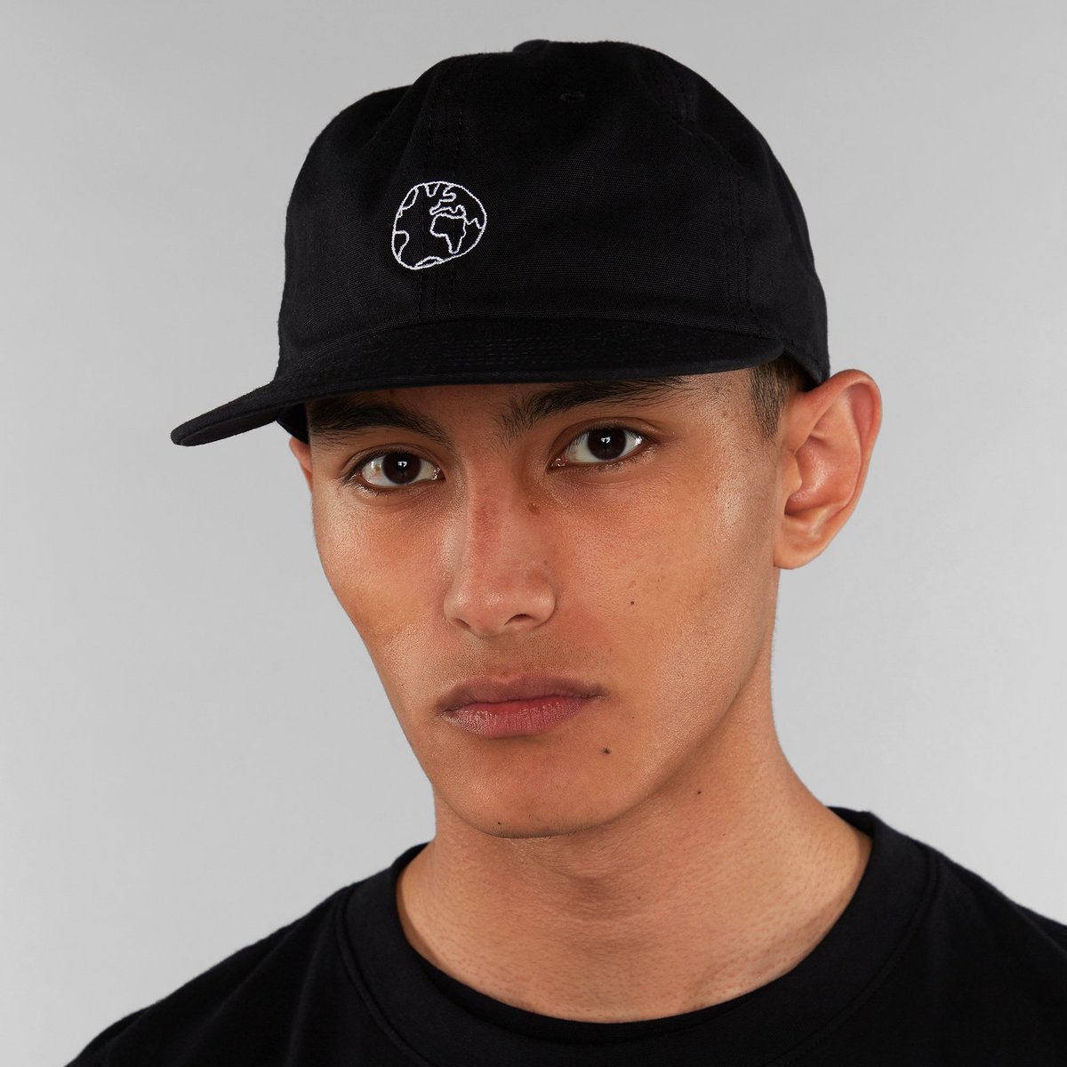 Unconstructed Cap Globe Black