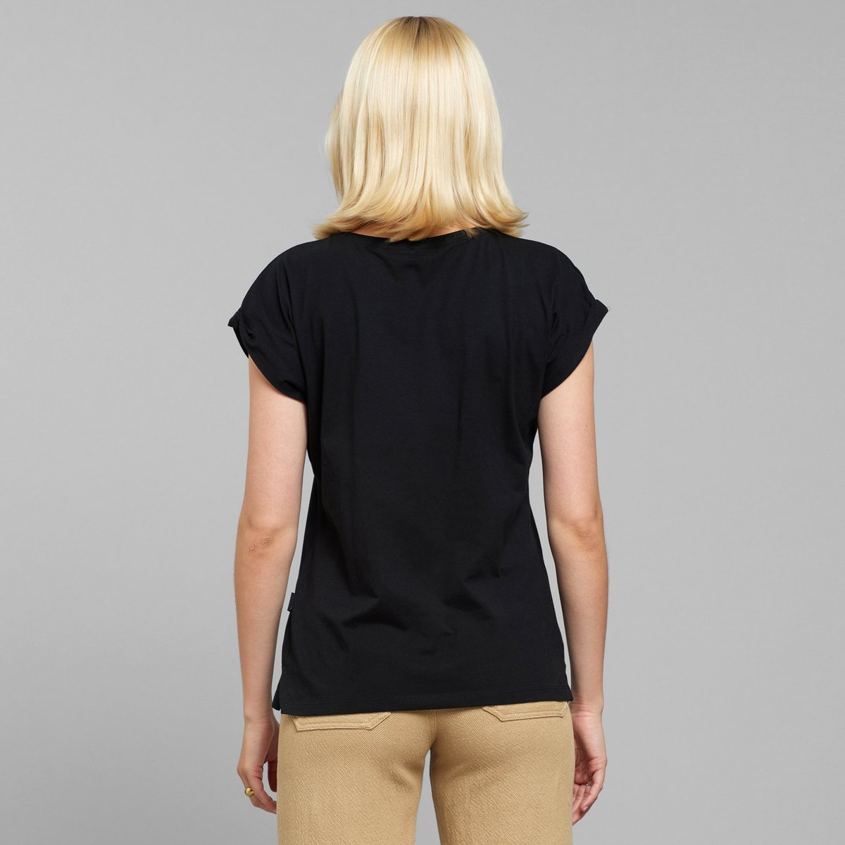 T-shirt Visby Butterfly Birth Black