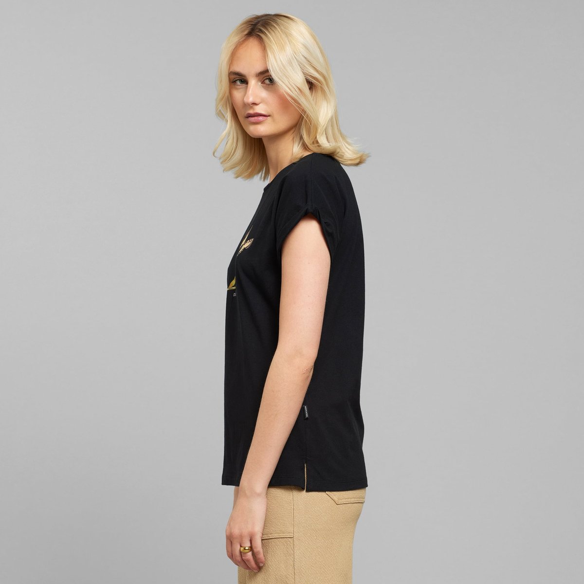 T-shirt Visby Butterfly Birth Black