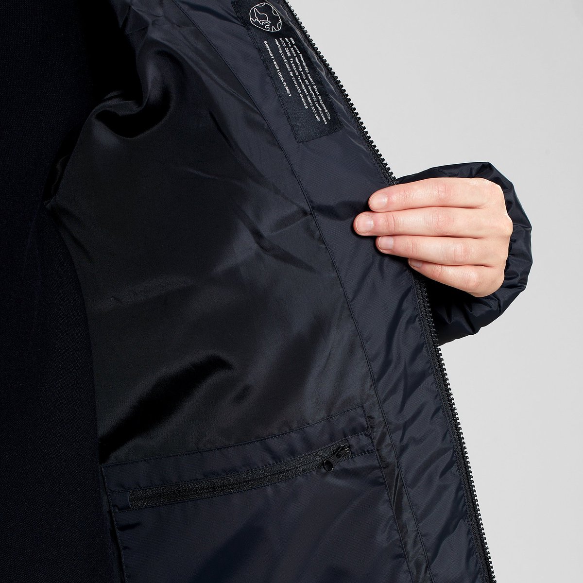 Puffer Sorsele Square Quilt Black