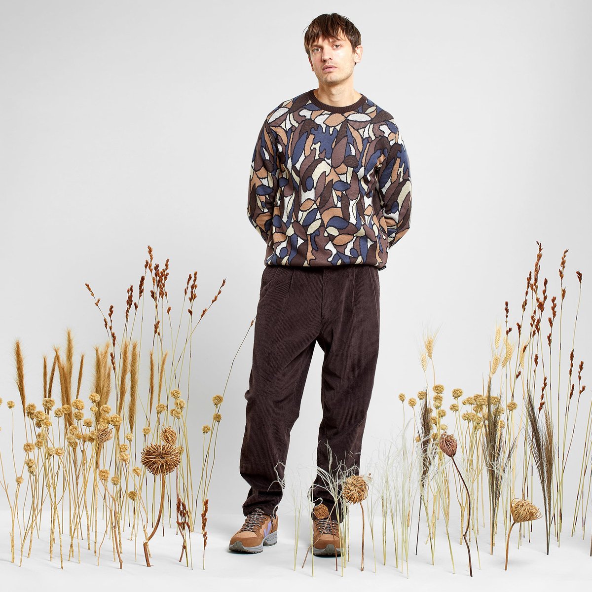 Sweater Mora Forest Leaves Coffee Brown