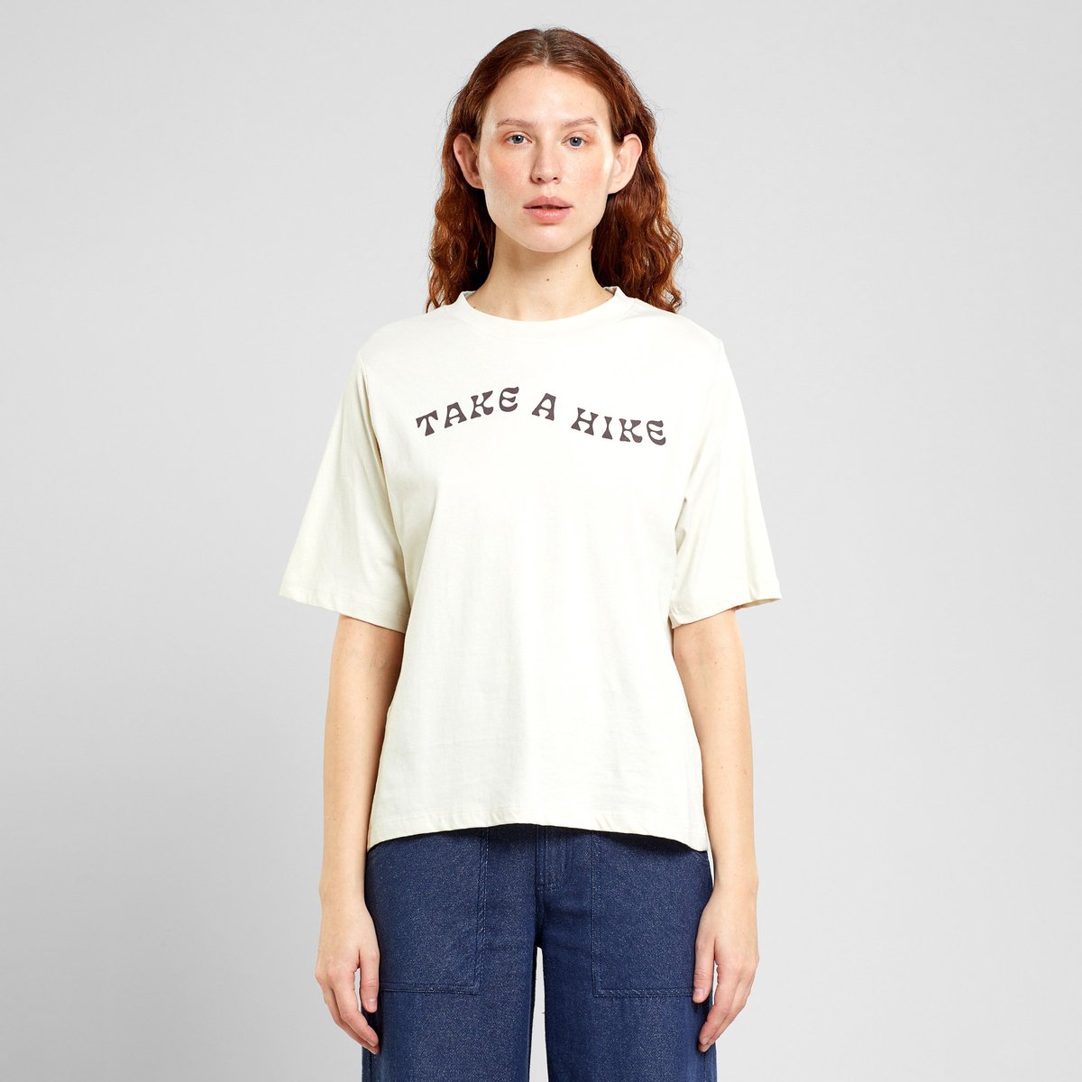 T-shirt Vadstena Take a Hike Oat White