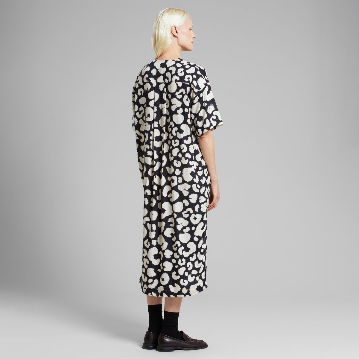 Kaftan Skillinge Painted Leopard Black