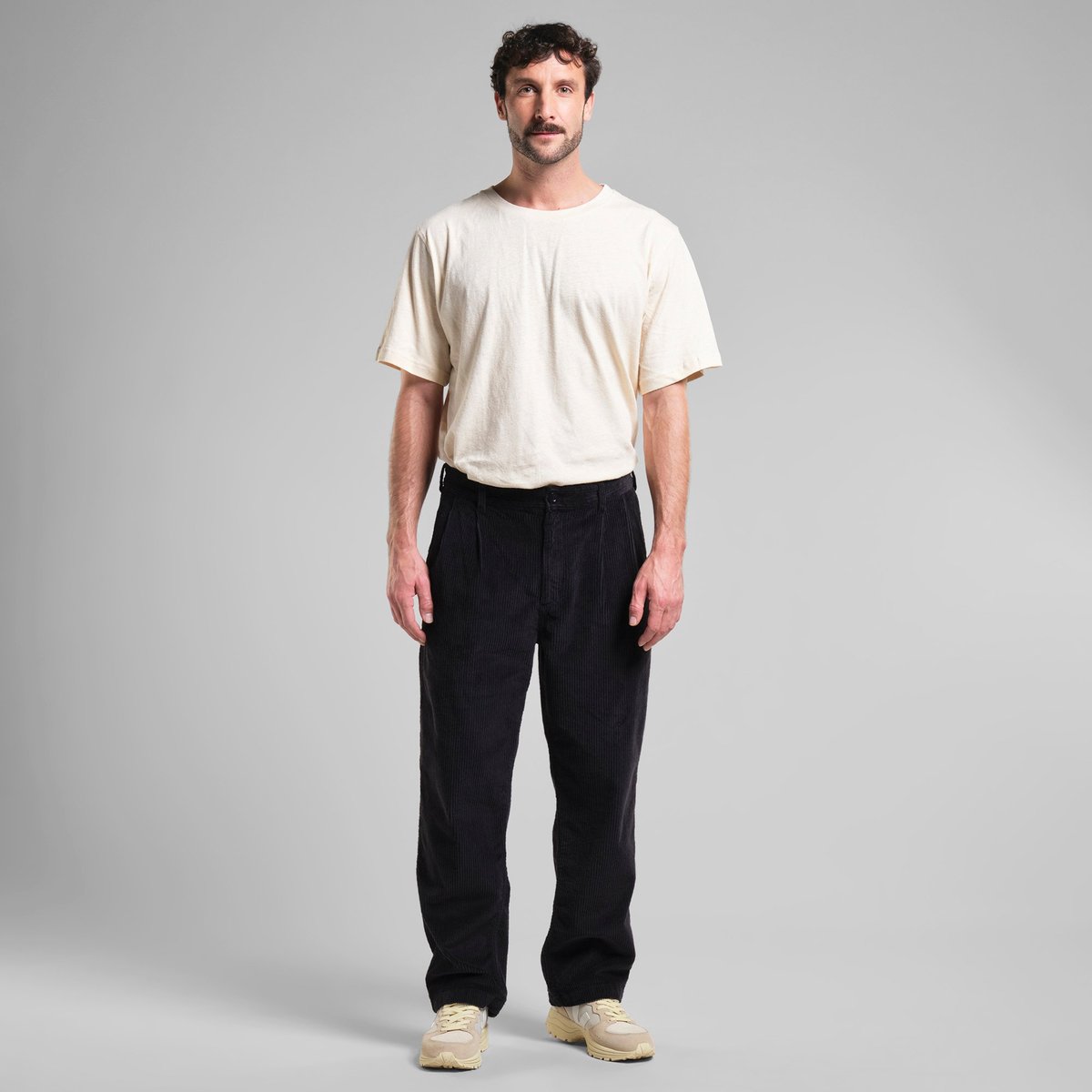 Pants Vallen Corduroy Black