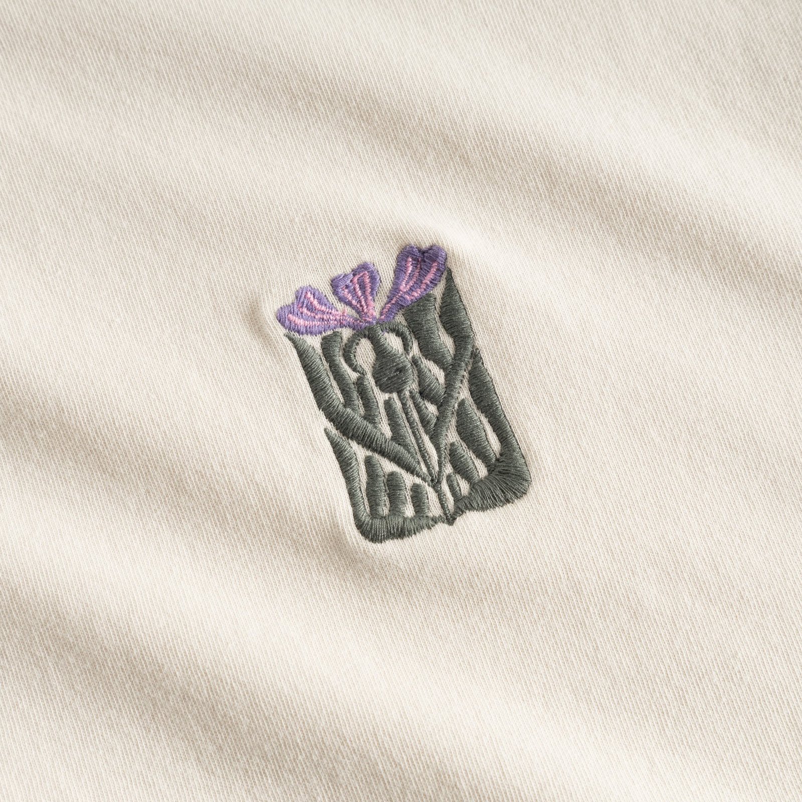 T-shirt Vadstena Thistle EMB Oat White