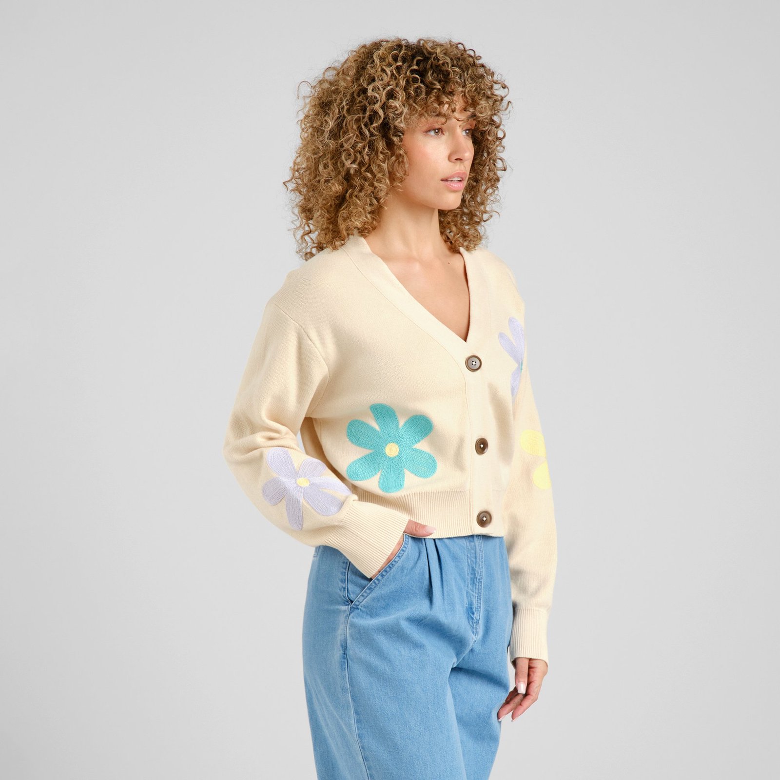Cardigan Kanan Application Flower Vanilla White