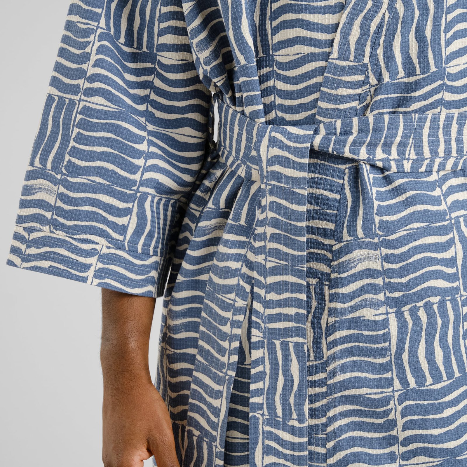 Glabo Bathrobe Wave Tiles Blue