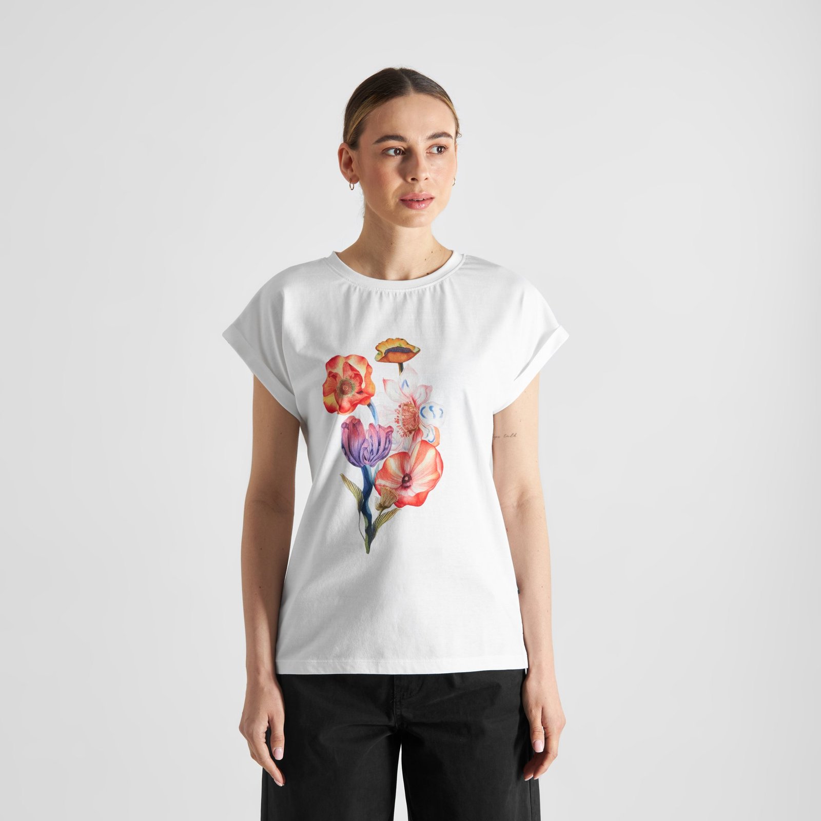 T-shirt Visby Fantasy Flower Bouquet White