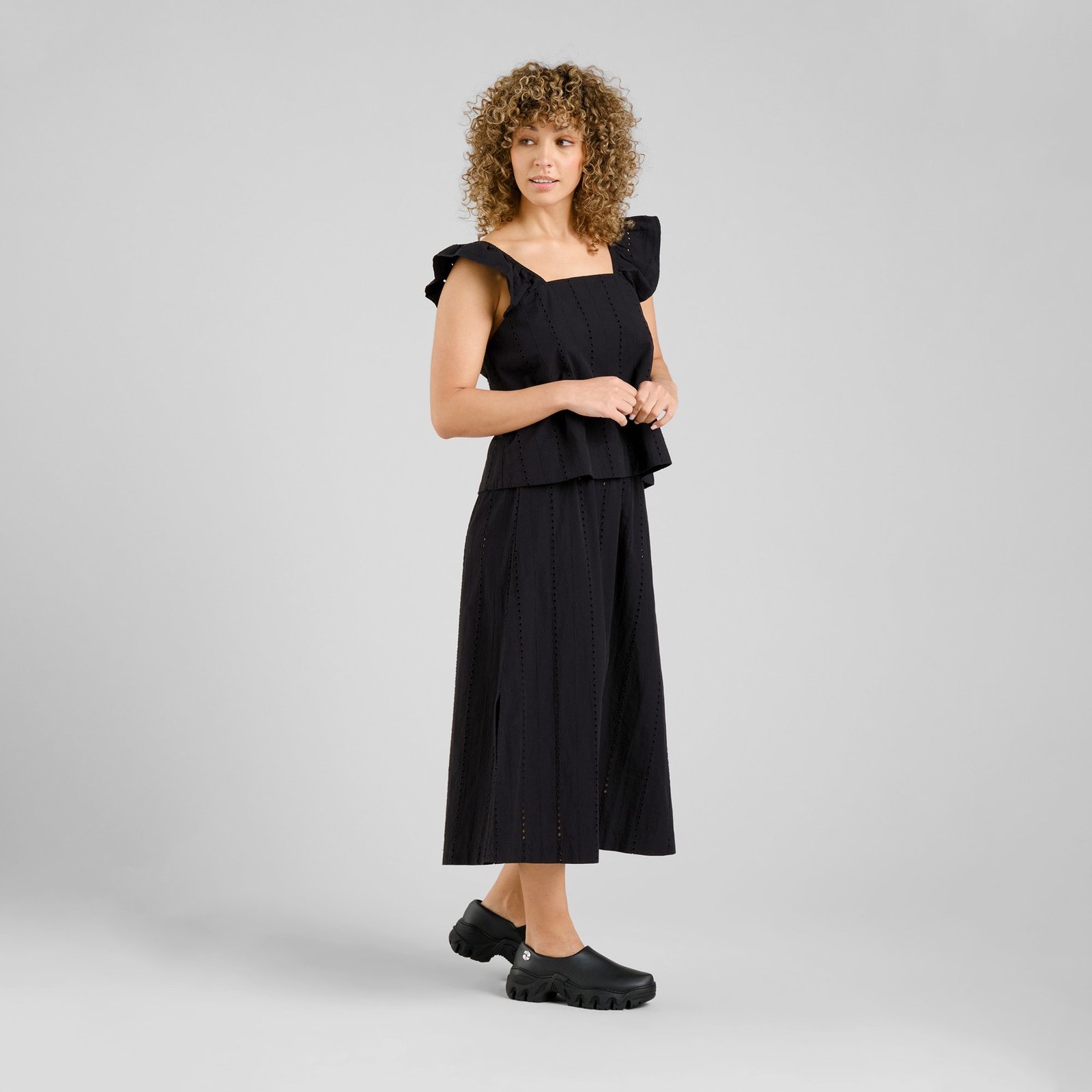 Skirt Viken Schiffli Black