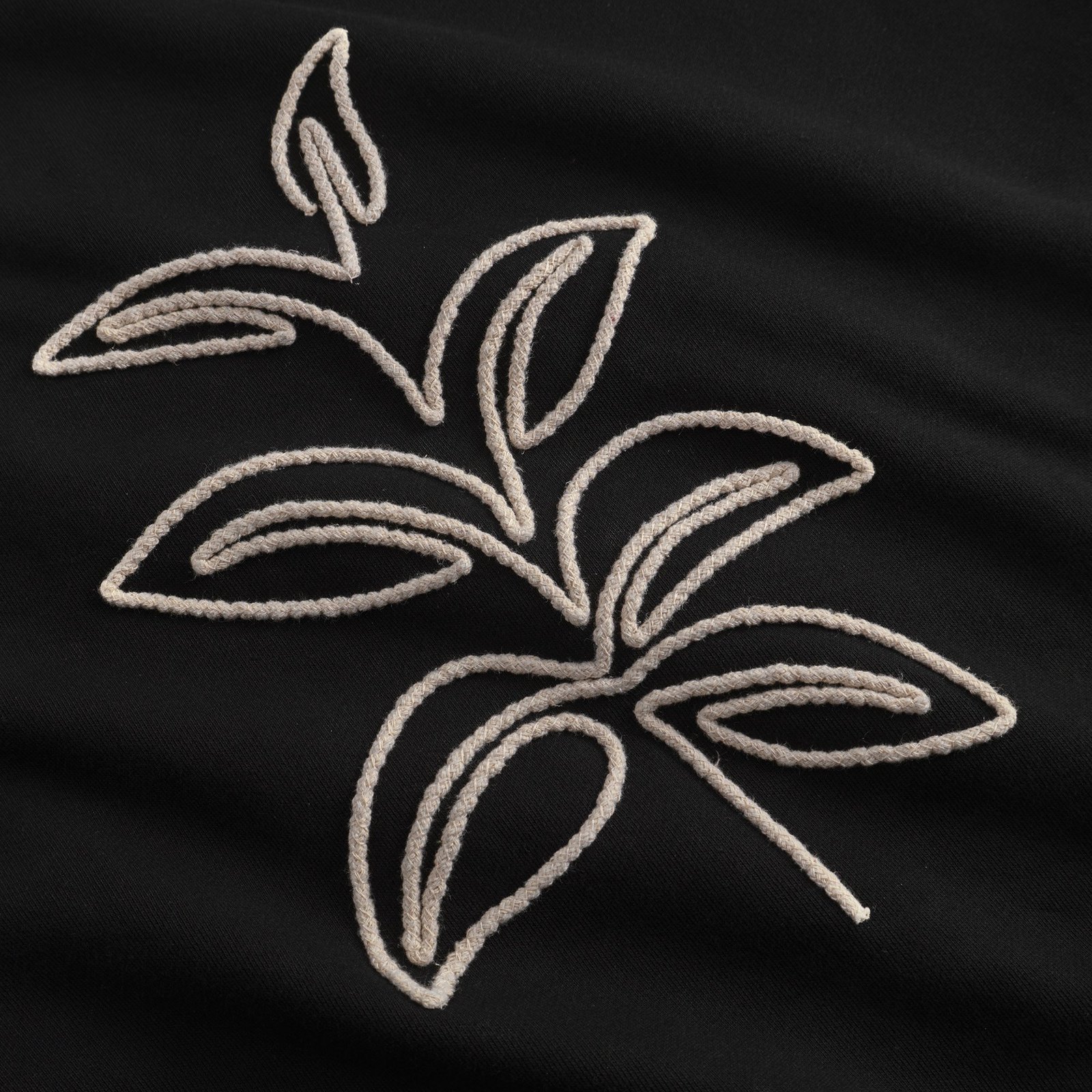 Sweatshirt Ystad Line Art Leaves Black